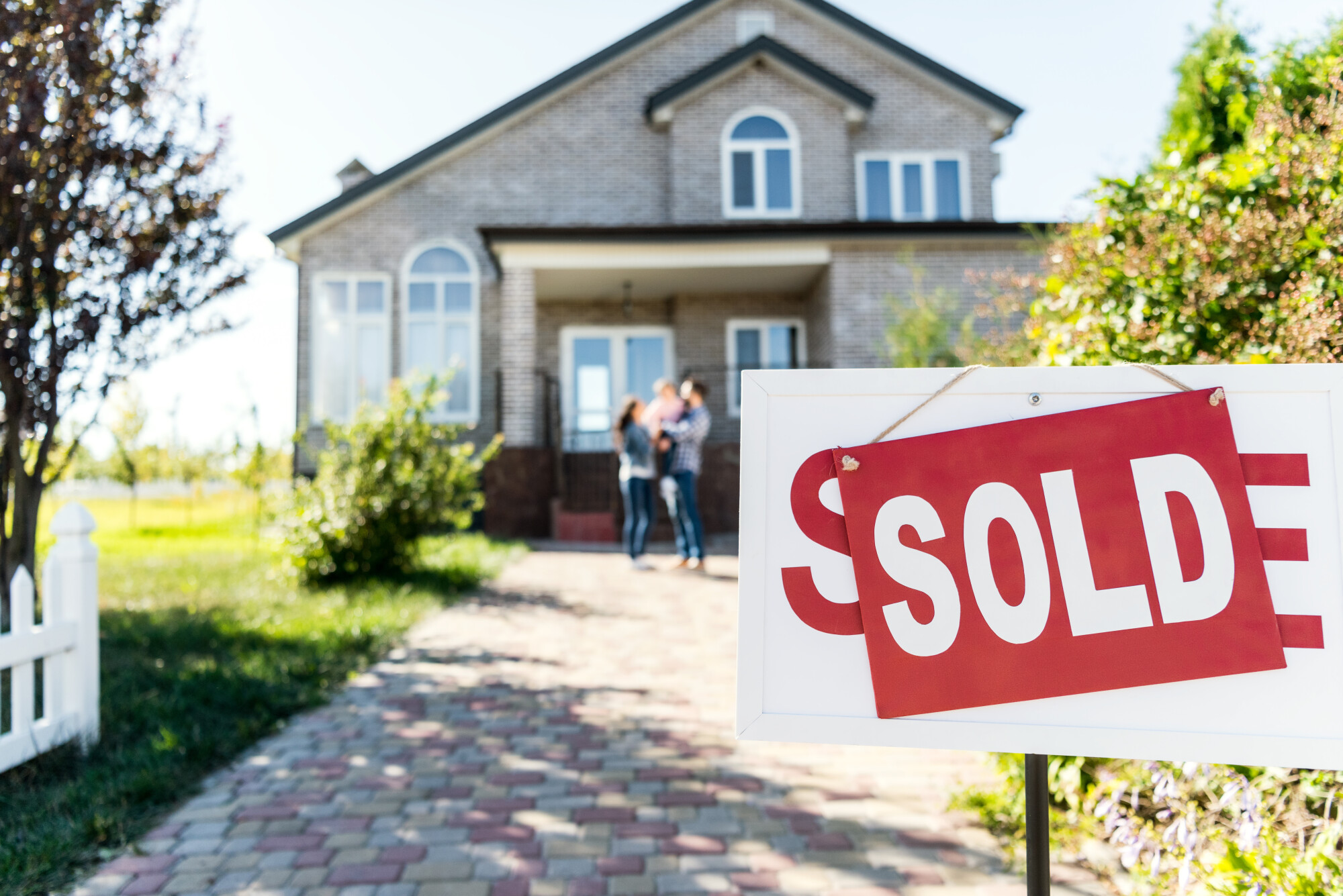 When Is the Best Time of Year to Sell a House?